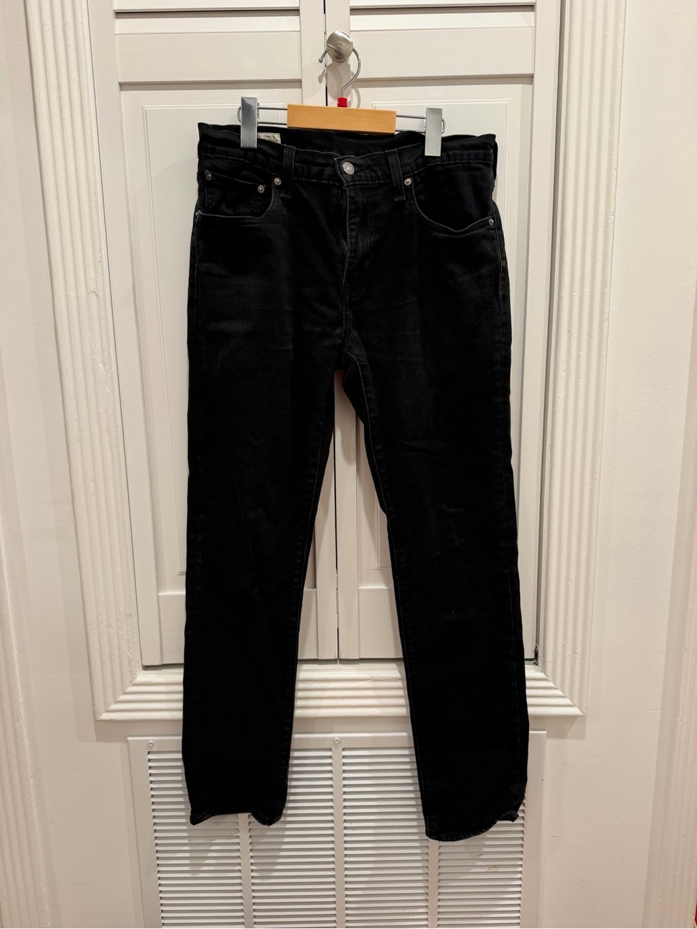 Levi's Men's Black Straight Jeans